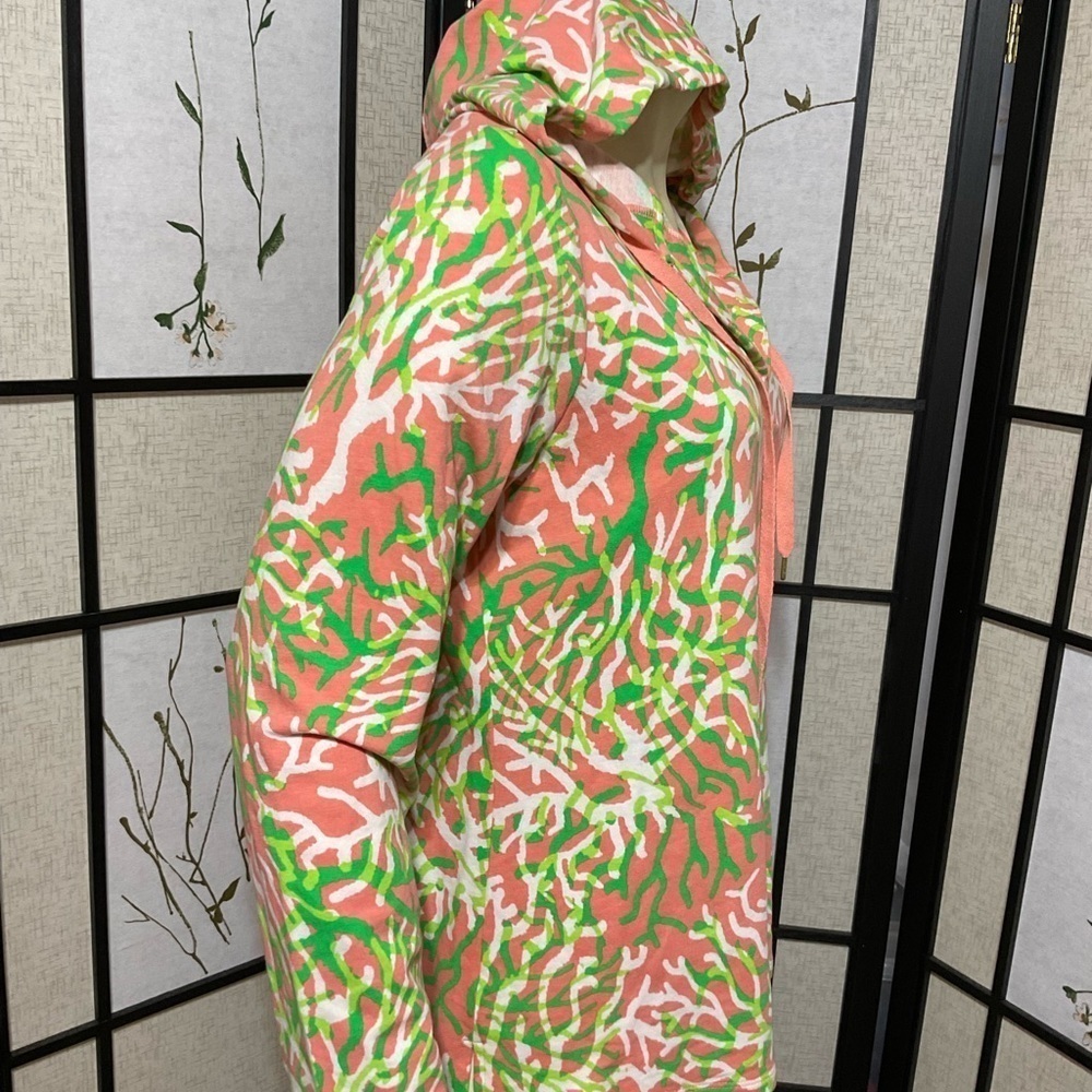 Crown And Ivy Beach Hooded Pullover - Picture 2 of 4